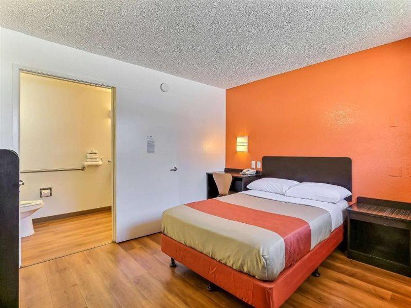 Motel 6-Oakland, Ca - Airport Exterior photo